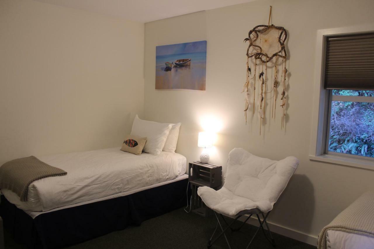 Ferienwohnung Siennas Harbour House Tofino Exterior foto